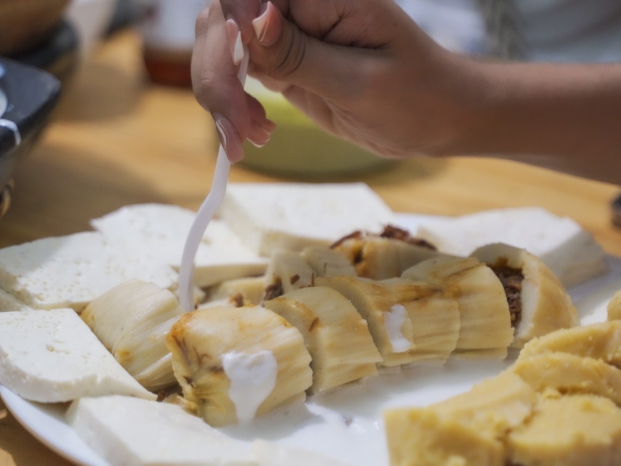 Bollo acompañado de queso costeño